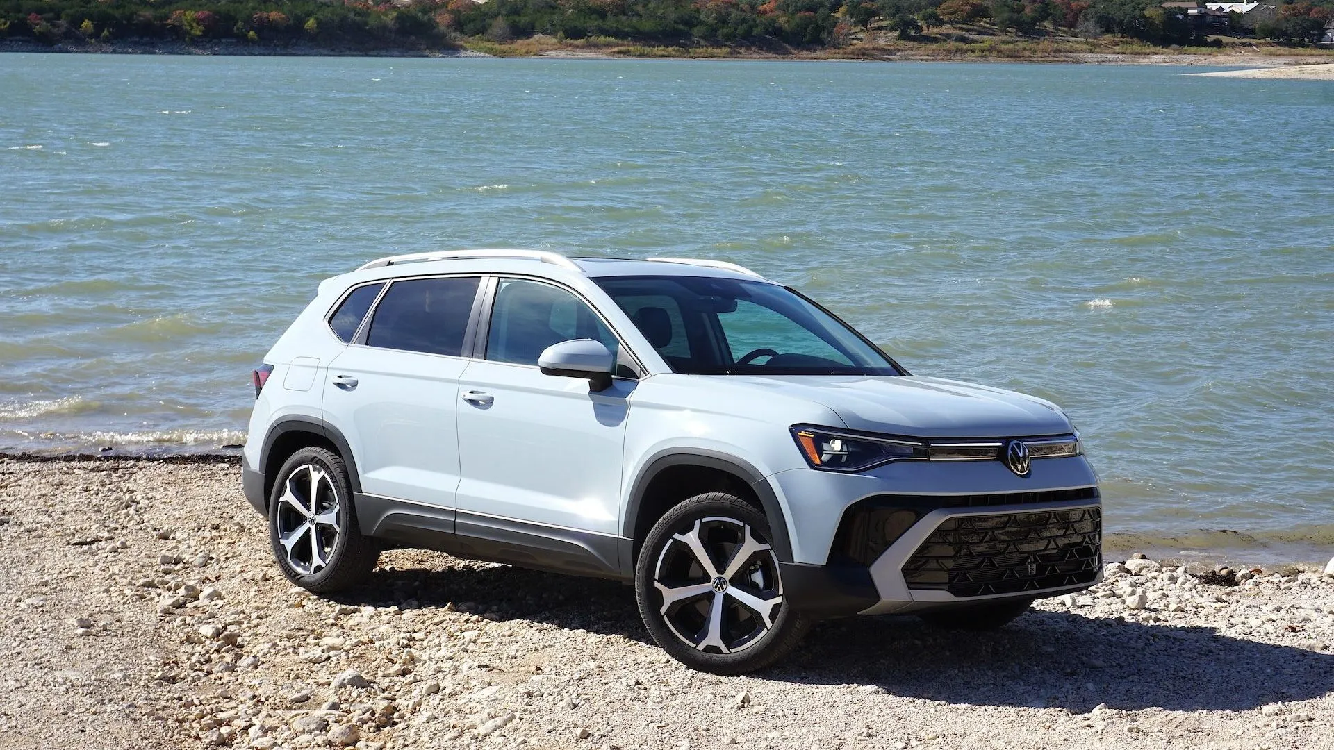 VOLKSWAGEN Taos 2025